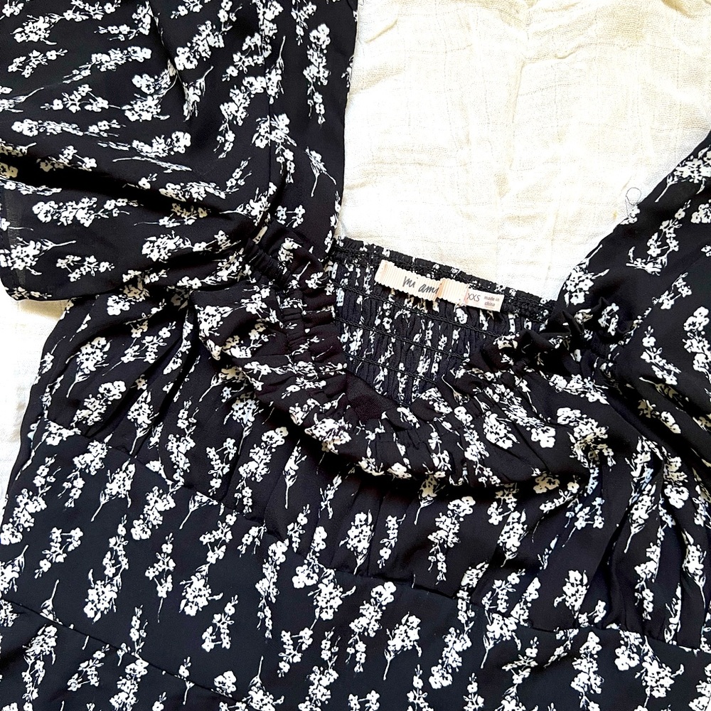 Black/White Floral Top